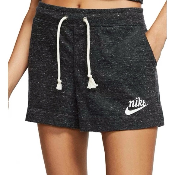Nike Women's Sportswear Gym Vintage Shorts Size M NWT Black Slim Fit - Picture 1 of 4